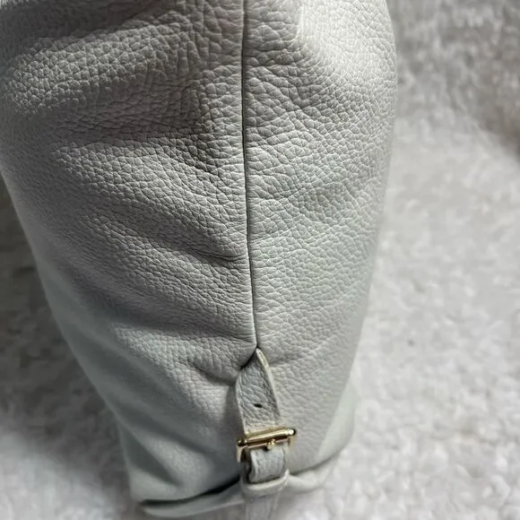 Dooney & Bourke white pebble leather large Hobo bag gold tone hardwares. - Picture 7 of 16